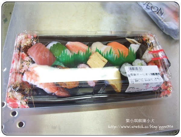 紫川琪灩.食》(F100FD)色彩繽紛壽司餐盒‧將壽司及海鮮一次收集齊全！