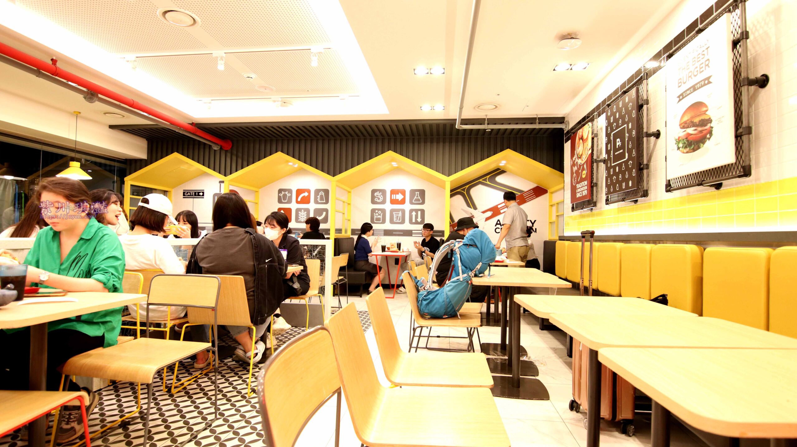 韓國首爾｜儂特利 LOTTERIA、牛肉漢堡有韓國烙印，Code Kunst代言、樂天速食連鎖店！